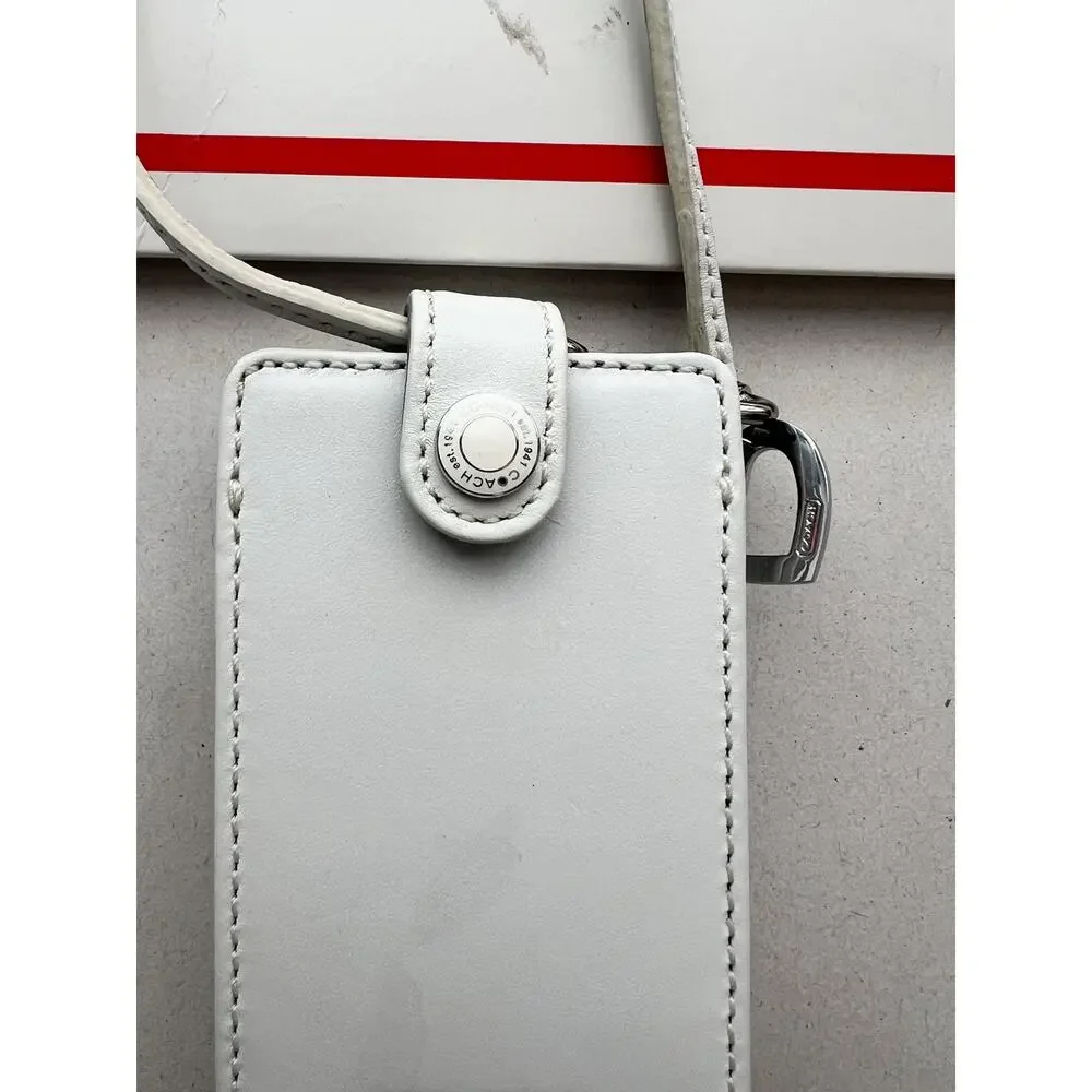 Vintage Coach Ipod Case Leather Y2K Charm Heart White Wristlet